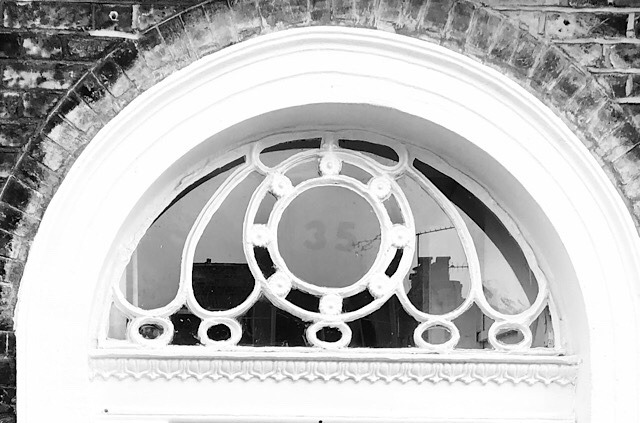 Fanlight of number 80 or ?